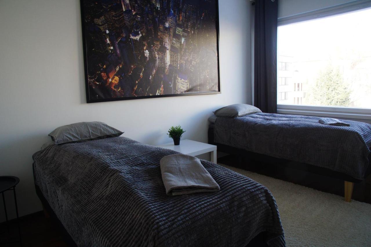 Oulu City Center 4-Room Apartment Parking エクステリア 写真