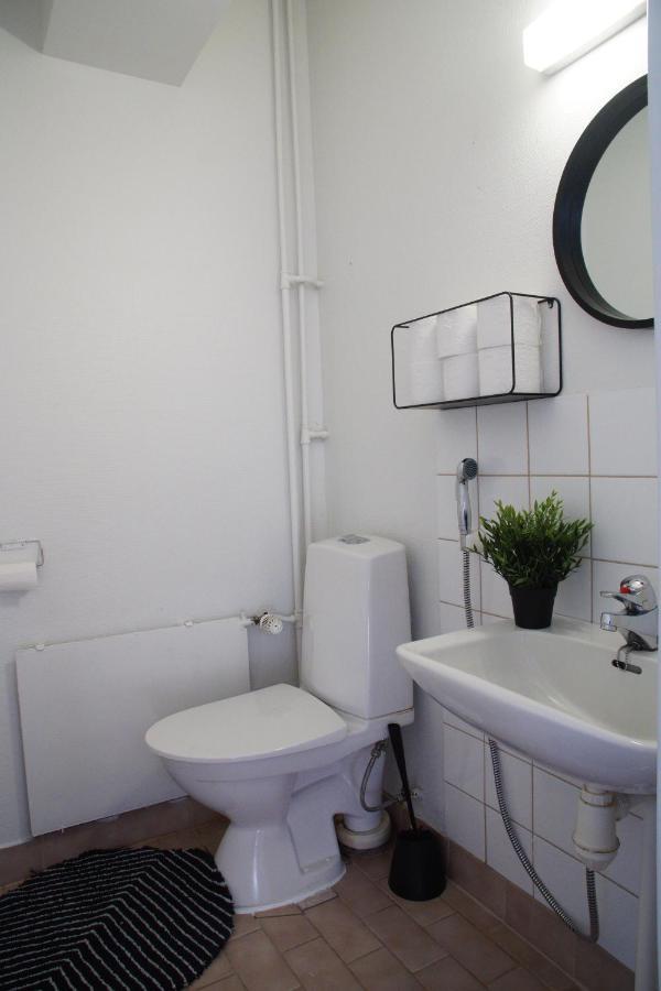 Oulu City Center 4-Room Apartment Parking エクステリア 写真